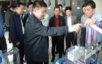 福建省委常委、廈門市委書記王蒙徽及有關(guān)部門負(fù)責(zé)人一行蒞臨公司視察